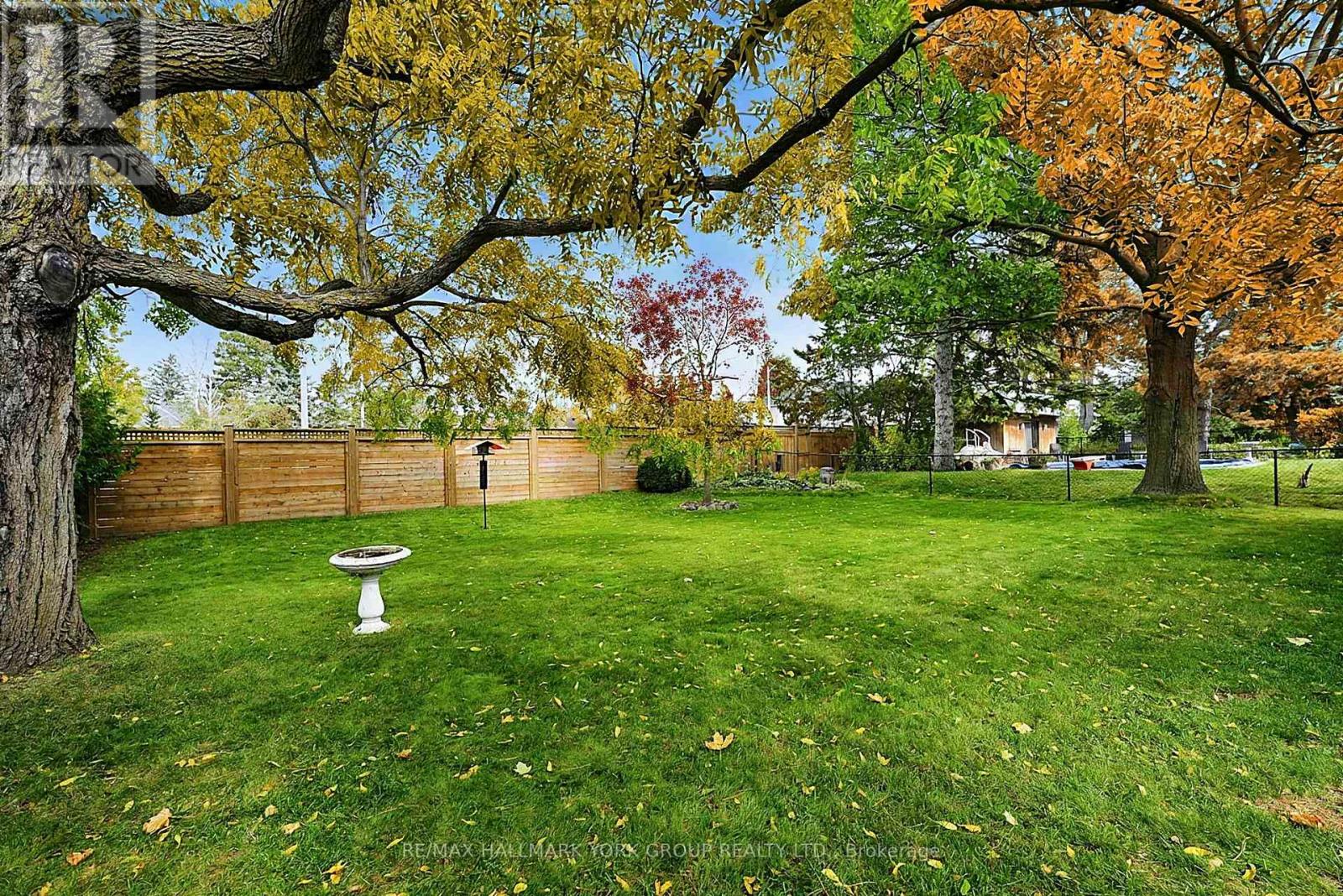 80 Fairway Drive, Aurora, Ontario  L4G 2H4 - Photo 45 - N14031772