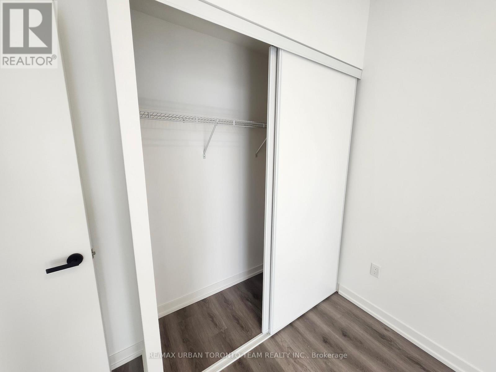 1215 - 28 Interchange Way, Vaughan (Vaughan Corporate Centre), Ontario  L4K 0P8 - Photo 6 - N14031824