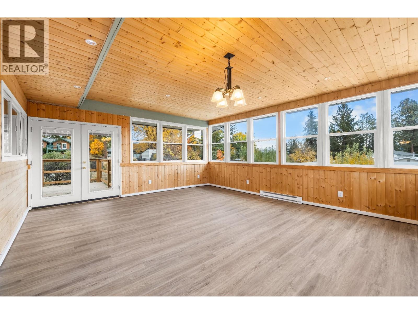 236 304th Avenue, Kimberley, British Columbia  V1A 3G6 - Photo 5 - 10403395