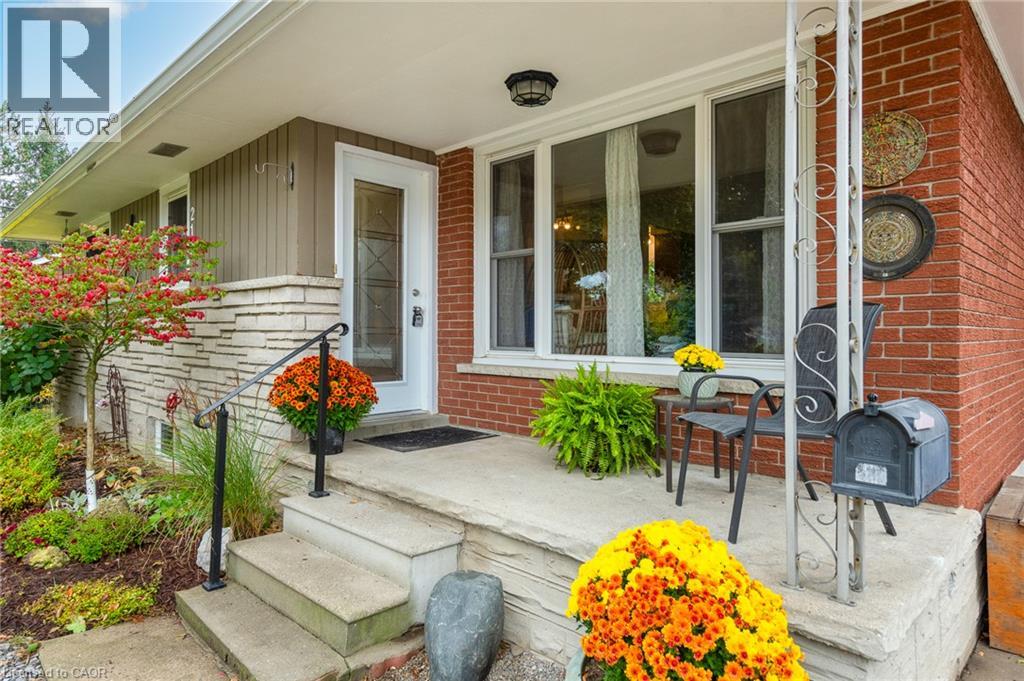 218 Montrose Street S, Cambridge, Ontario  N3H 2J2 - Photo 2 - 40870059