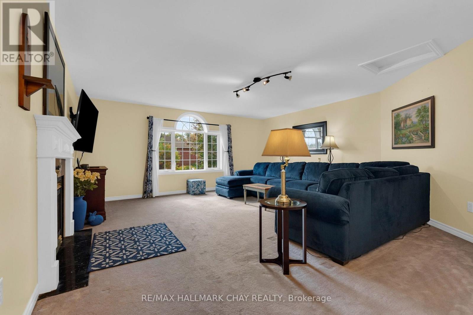 6 Whispering Pine Place, Barrie, Ontario  L4N 9R9 - Photo 15 - S14031892