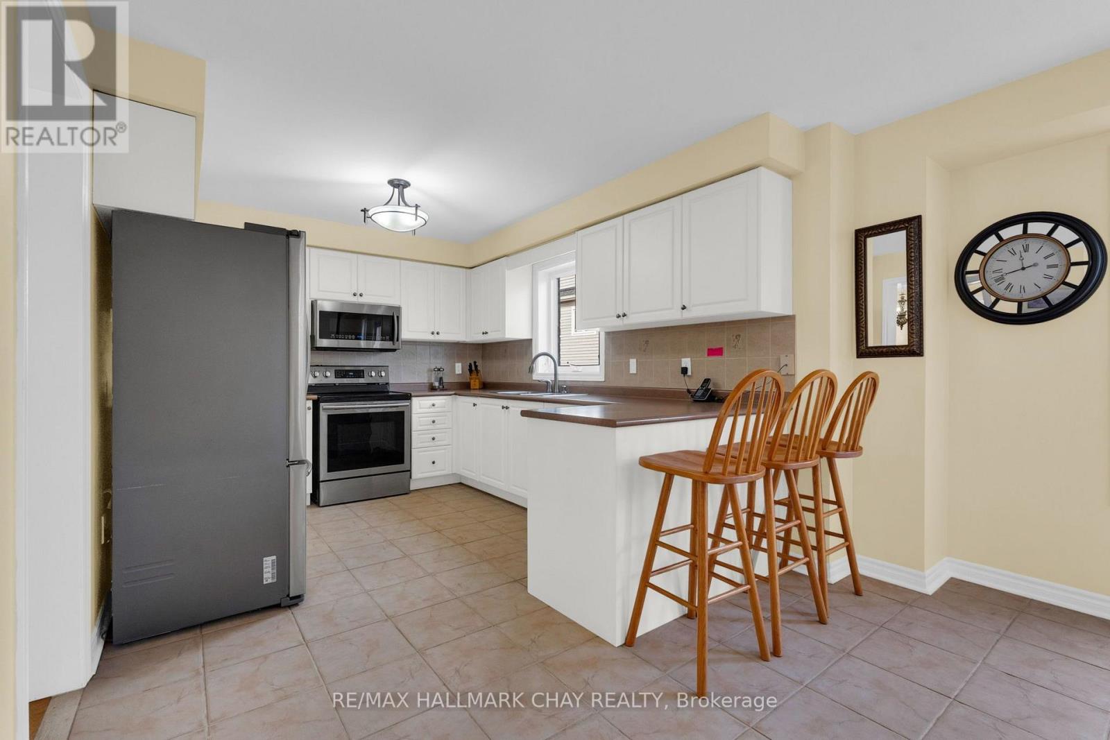 6 Whispering Pine Place, Barrie, Ontario  L4N 9R9 - Photo 6 - S14031892