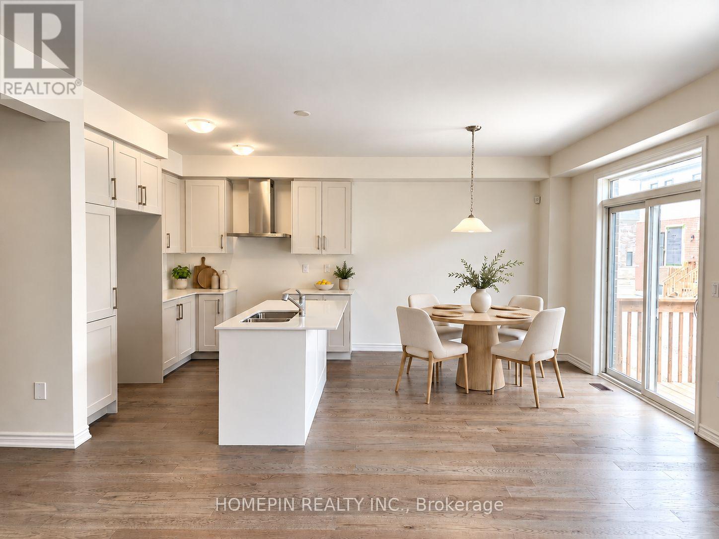 21 Phoenix Boulevard, Barrie, Ontario  L9S 2Z4 - Photo 4 - S14031926