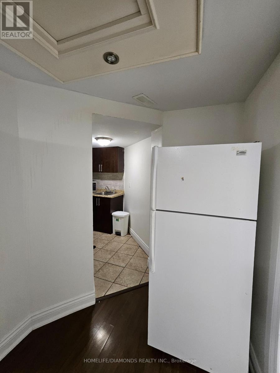 Bsmt - 73 Orchid Drive, Brampton, Ontario  L7A 2C4 - Photo 6 - W14031648