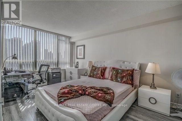 1908 - 285 Enfield Place, Mississauga, Ontario  L5B 4L8 - Photo 11 - W14031654