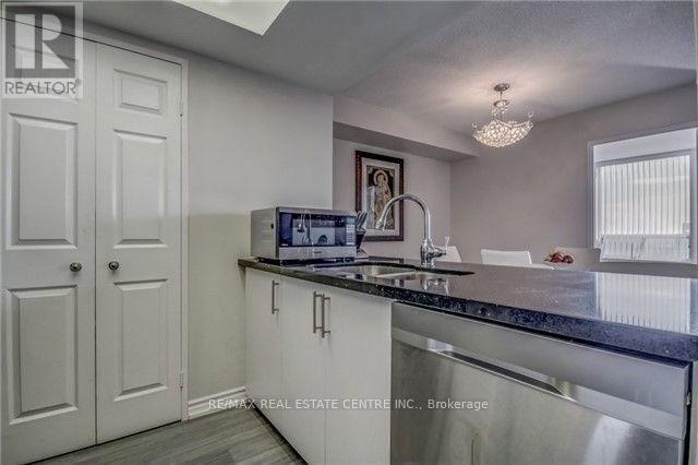 1908 - 285 Enfield Place, Mississauga, Ontario  L5B 4L8 - Photo 5 - W14031654