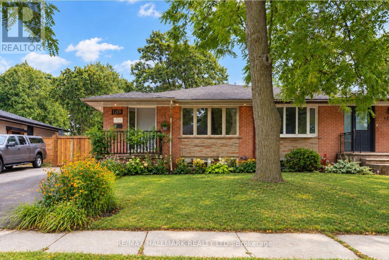 1218 Grange Road, Oakville, Ontario  L6H 1P7 - Photo 1 - W14031702