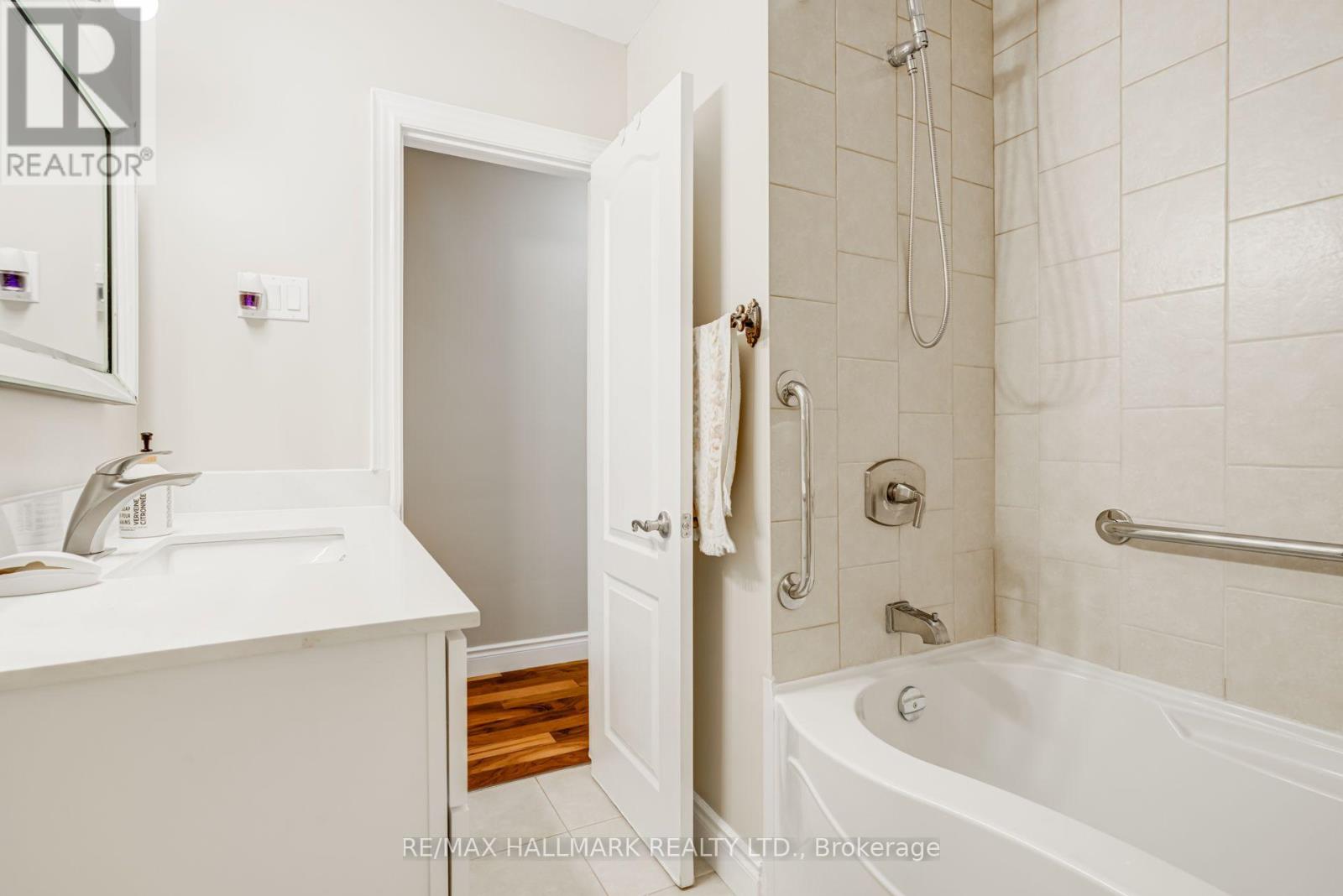 1218 Grange Road, Oakville, Ontario  L6H 1P7 - Photo 17 - W14031702