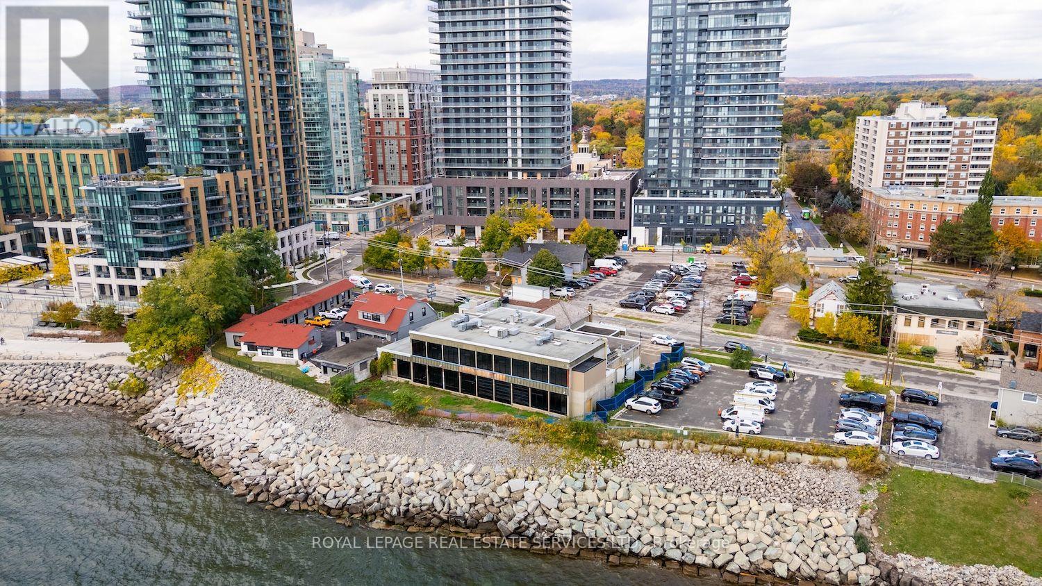 2084 Old Lakeshore Road, Burlington, Ontario  L7R 1A3 - Photo 8 - W14031722