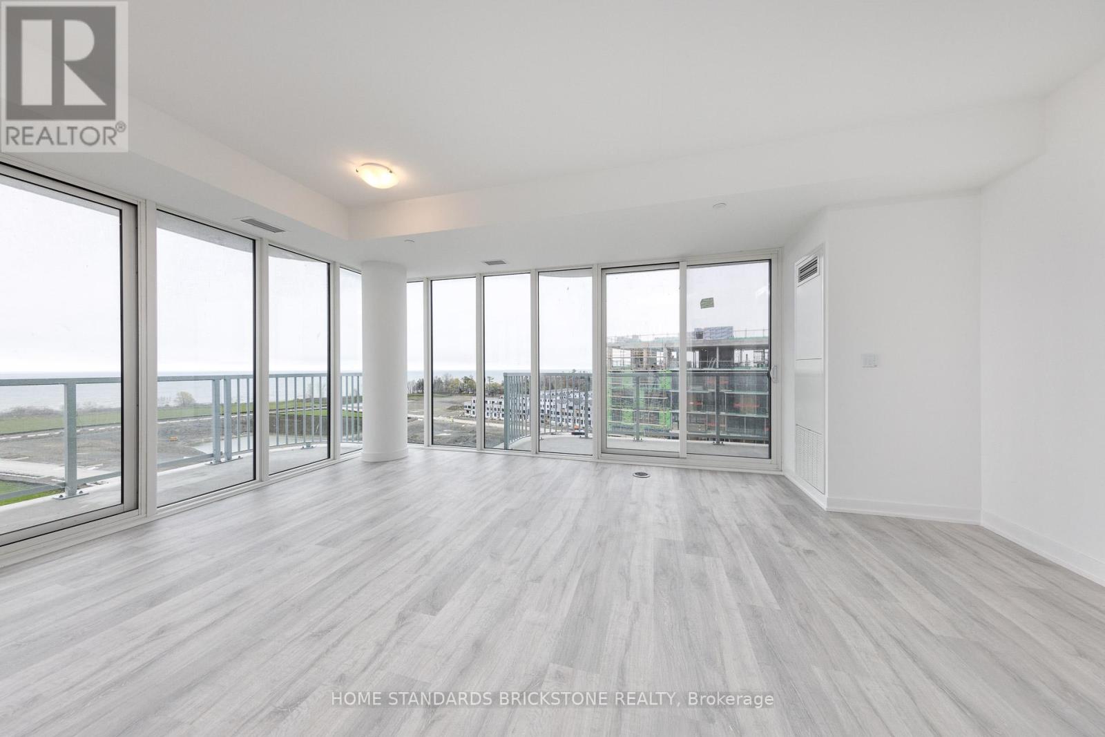 1012 - 220 Missinnihe Way, Mississauga, Ontario  L5H 0A9 - Photo 7 - W14031756