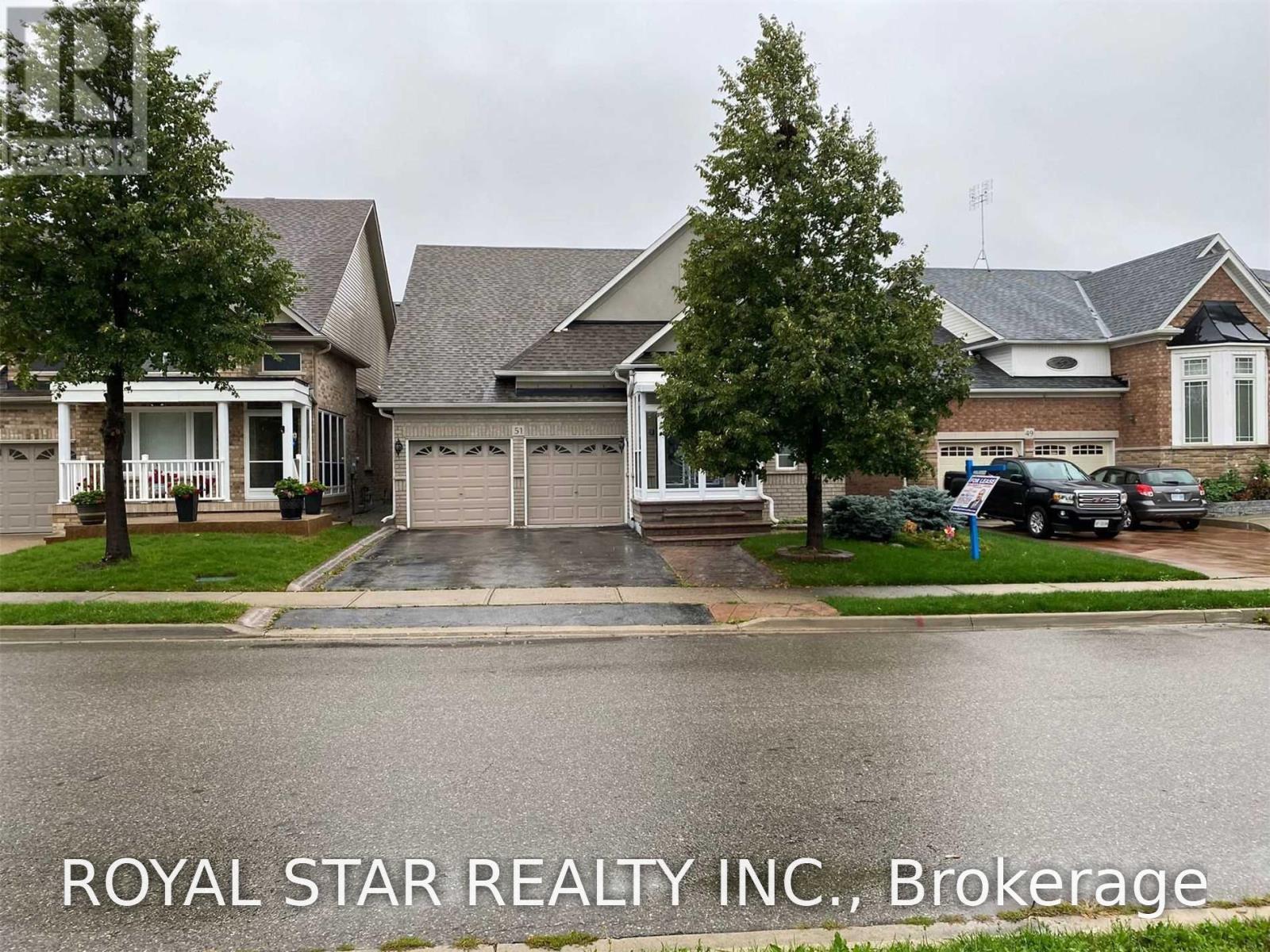 51 Pennyroyal Crescent, Brampton, Ontario  L6S 6J6 - Photo 2 - W14031806