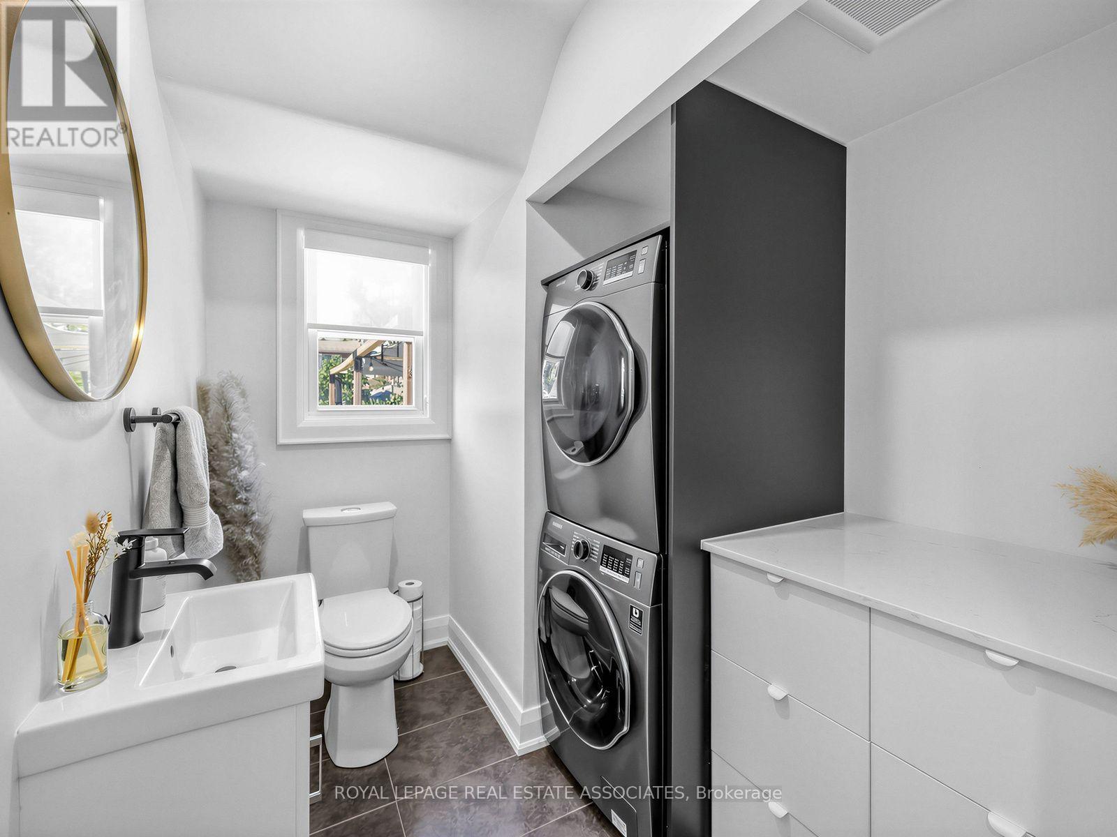 36 Jodphur Avenue, Toronto, Ontario  M9M 2J4 - Photo 16 - W14031864