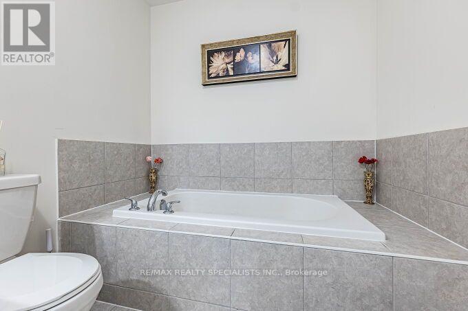 326 Bonnieglen Farm Boulevard, Caledon, Ontario  L7C 4E7 - Photo 36 - W14031928