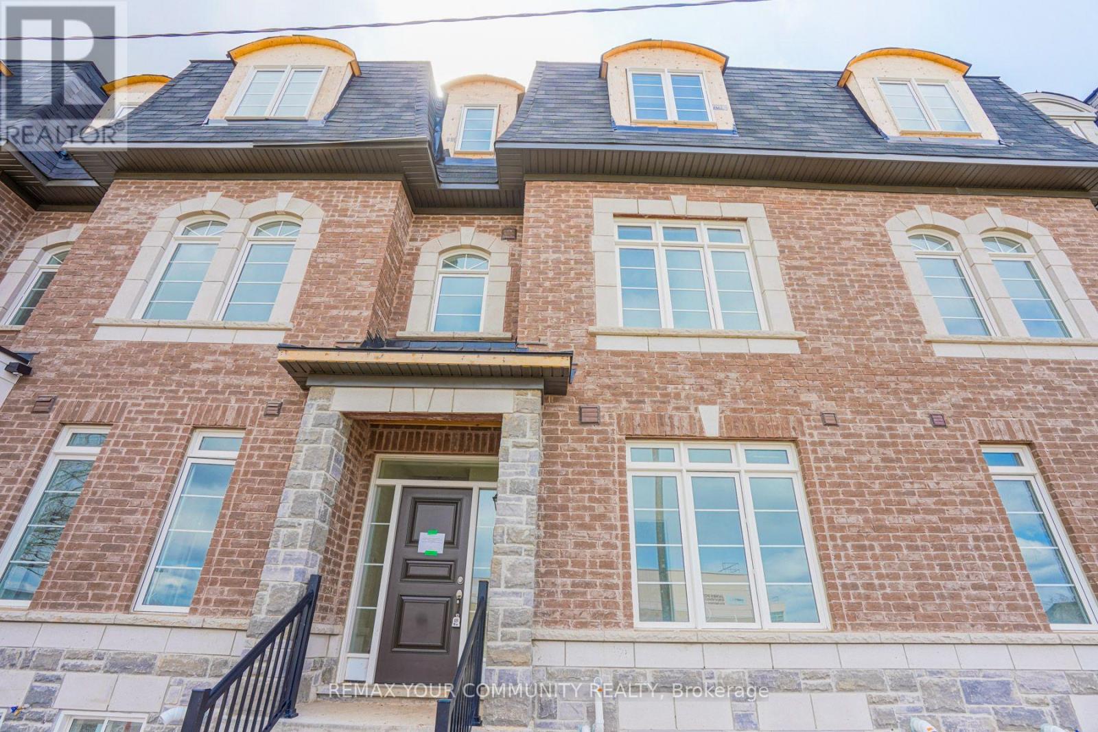 13 Gilford Street, Brampton, Ontario  L6Y 0G7 - Photo 1 - W14031932