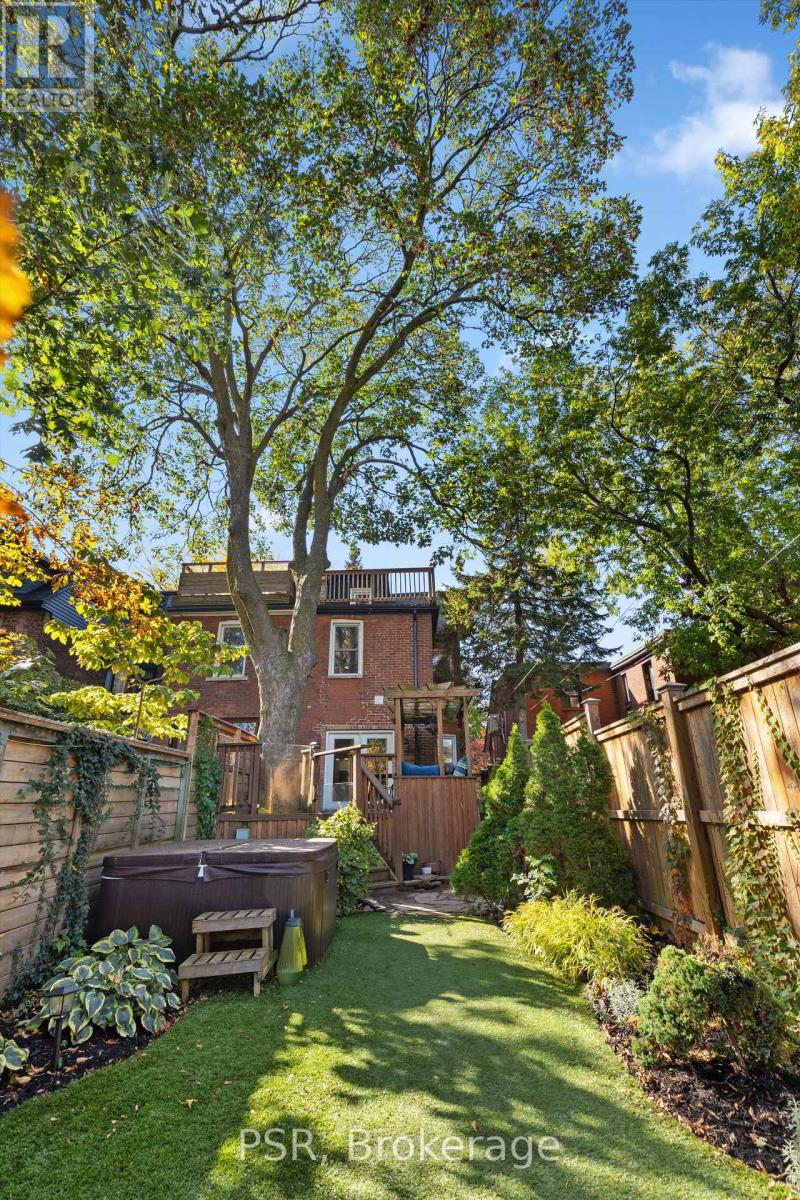 109 Macdonell Avenue, Toronto, Ontario  M6R 2A4 - Photo 17 - W14031958