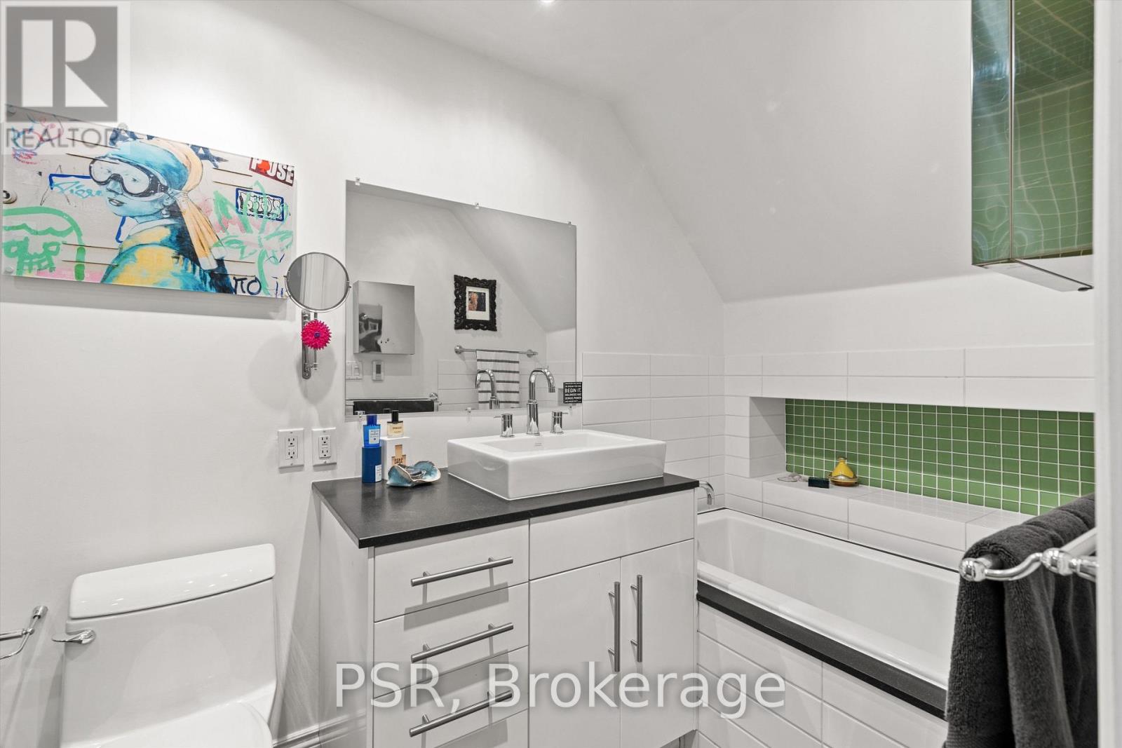 109 Macdonell Avenue, Toronto, Ontario  M6R 2A4 - Photo 23 - W14031958