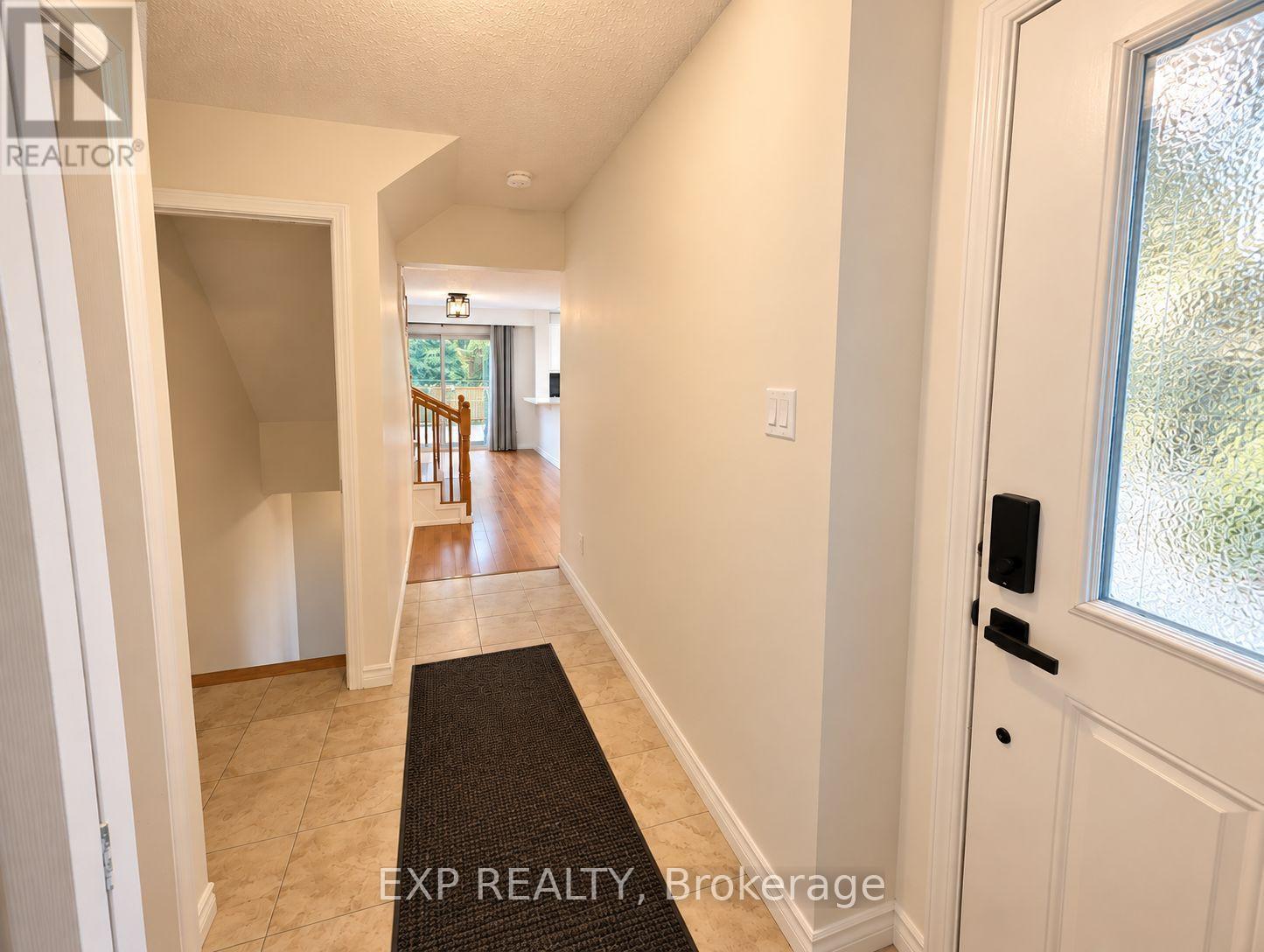 36 Scribner Court, Brampton, Ontario  L6Z 1M6 - Photo 5 - W14031964