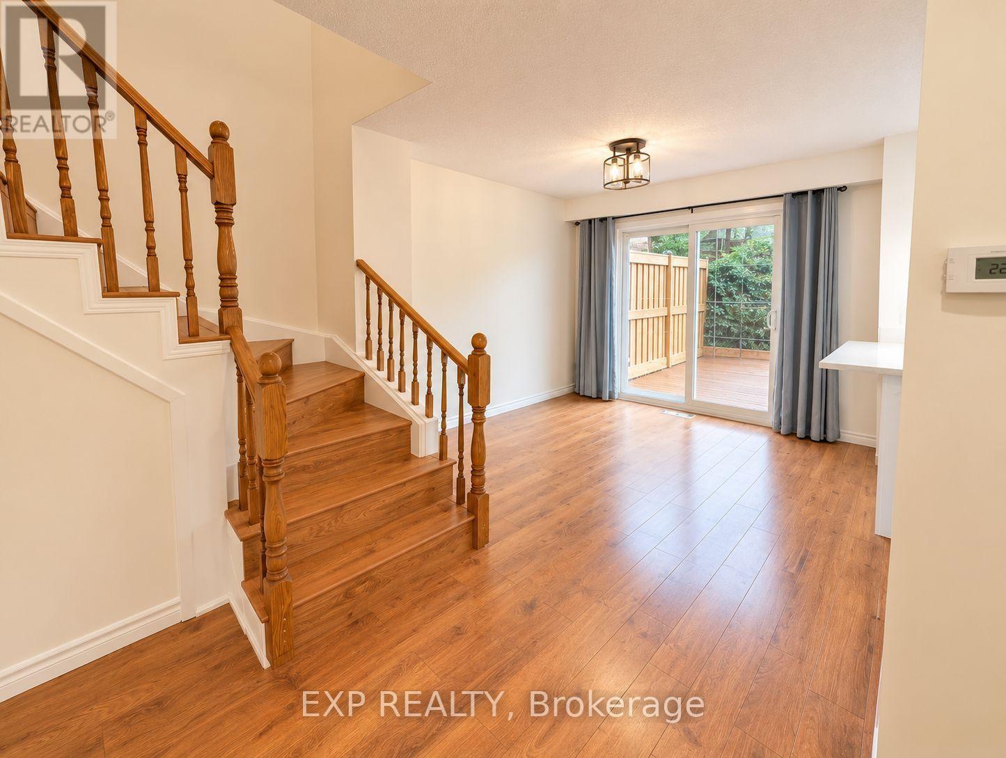 36 Scribner Court, Brampton, Ontario  L6Z 1M6 - Photo 8 - W14031964