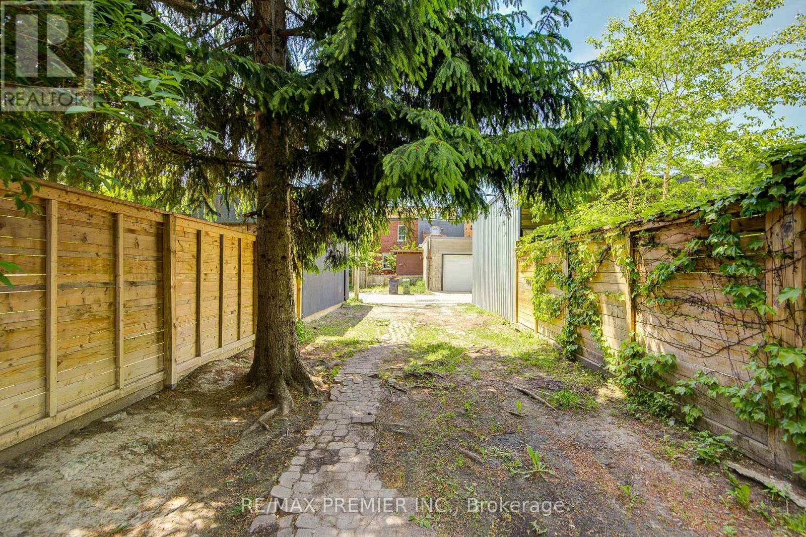 3 - 224 Lippincott Street, Toronto, Ontario  M5S 2P5 - Photo 17 - C14028720