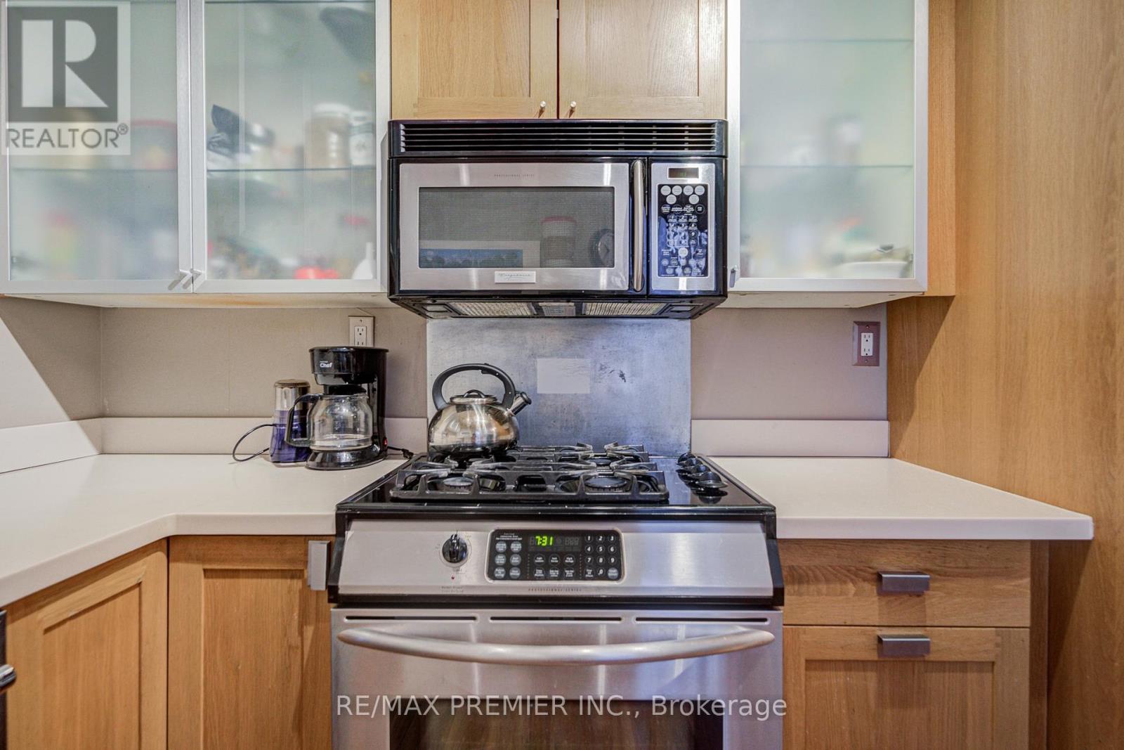 3 - 224 Lippincott Street, Toronto, Ontario  M5S 2P5 - Photo 2 - C14028720