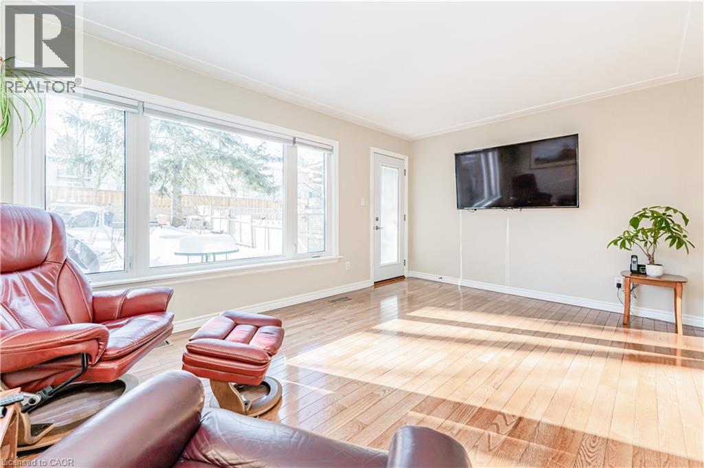 15 Greenbrook Drive, Kitchener, Ontario  N2M 4J5 - Photo 6 - 40870926
