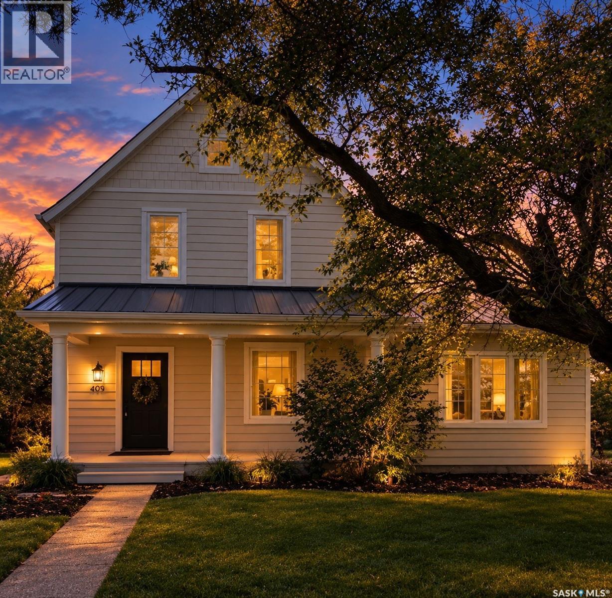 208 1st STREET, Dundurn, Saskatchewan