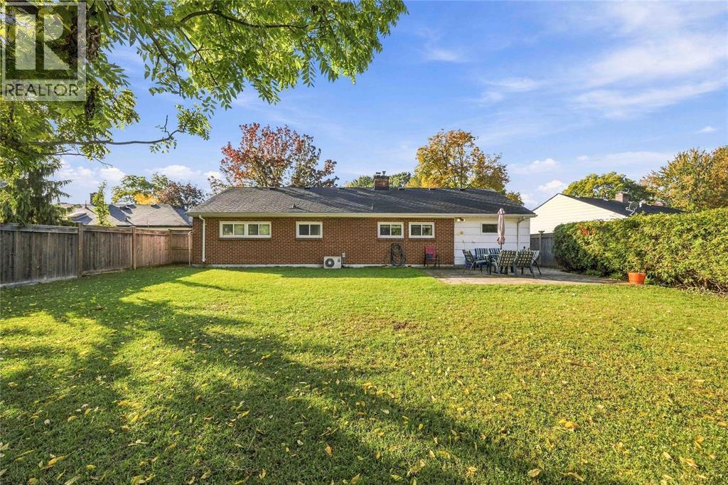 914 Retlaw Drive, Sarnia, Ontario  N7V 2X1 - Photo 32 - 26025186