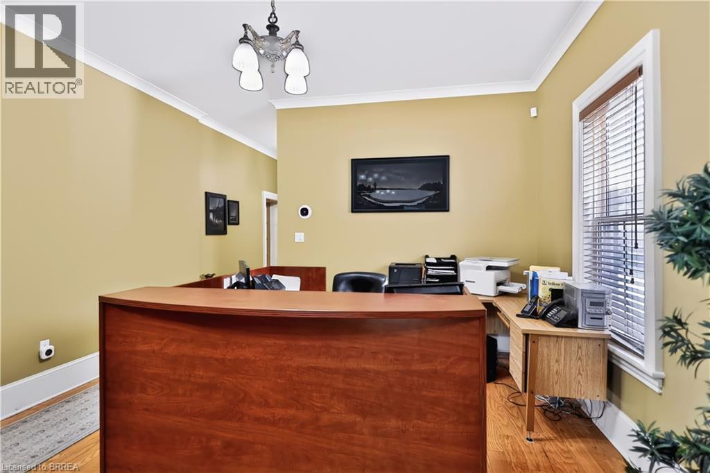 241 Brant Avenue, Brantford, Ontario  N3T 3J4 - Photo 14 - 40869331