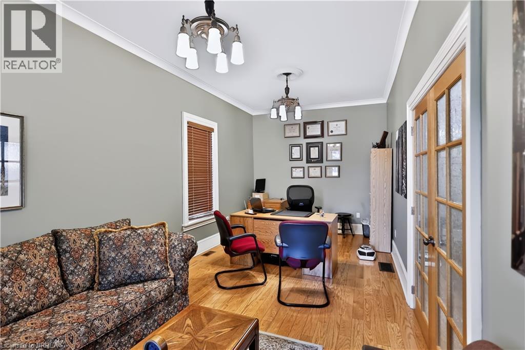 241 Brant Avenue, Brantford, Ontario  N3T 3J4 - Photo 5 - 40869331