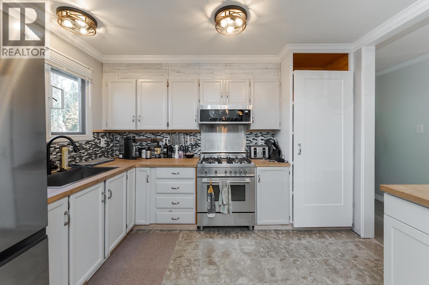 2941 Oakridge Crescent, Prince George, British Columbia  V2K 3Y2 - Photo 8 - R3175119