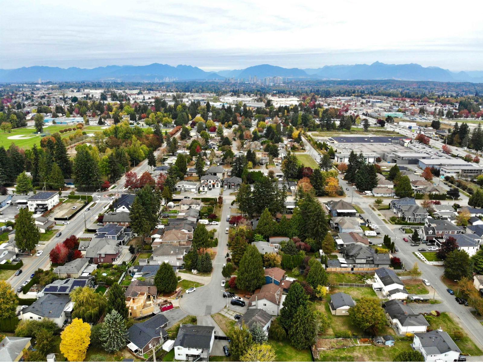 6728 134a Street, Surrey, British Columbia  V3W 4V3 - Photo 13 - R3174133