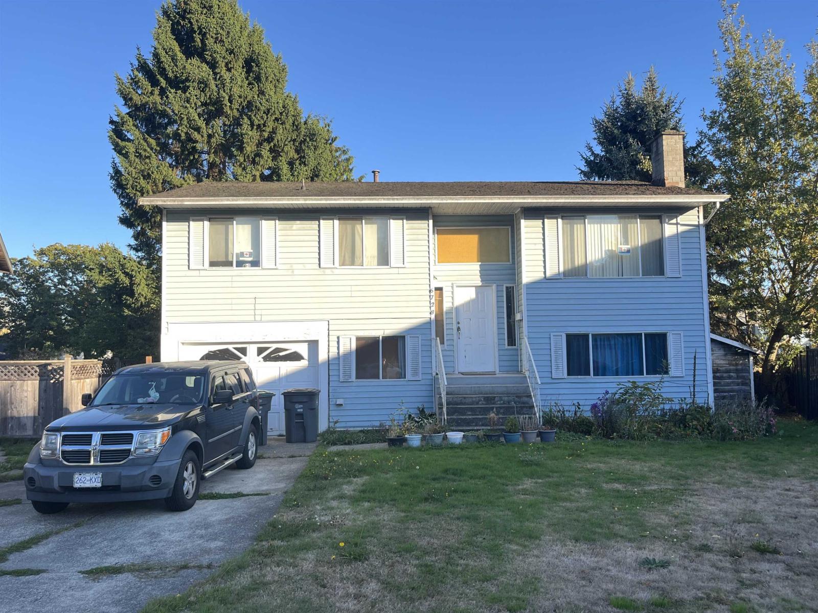 6728 134a Street, Surrey, British Columbia  V3W 4V3 - Photo 2 - R3174133