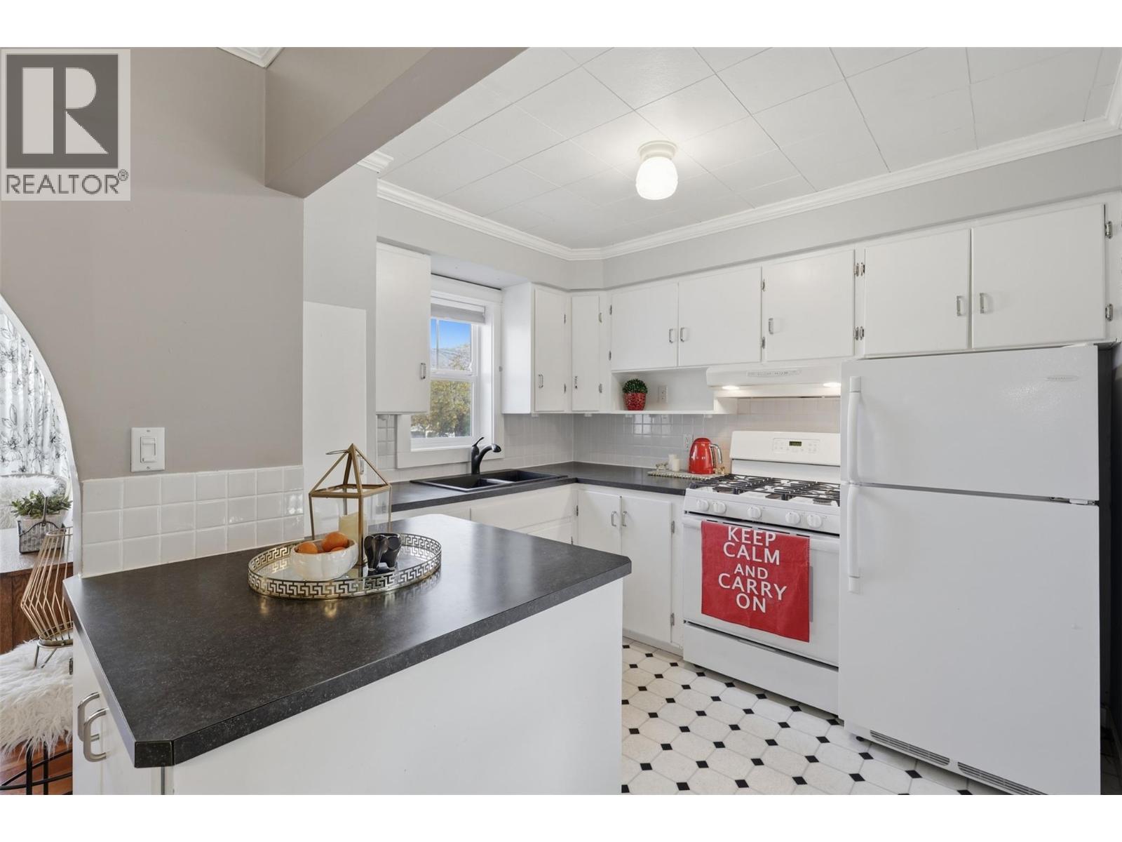 1233 Pine Street, Kamloops, British Columbia  V2C 3A8 - Photo 11 - 10403455