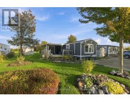 66 LEISURE WAY, bluewater (hay), Ontario