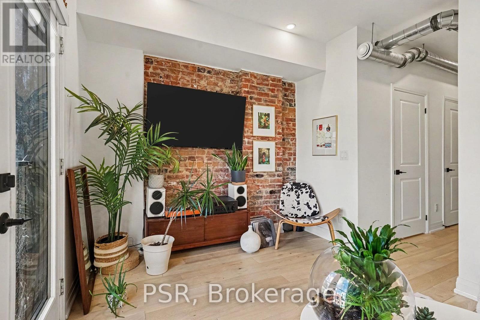 3 - 1171 Dundas Street, Toronto, Ontario  M6J 1X3 - Photo 5 - C14032000