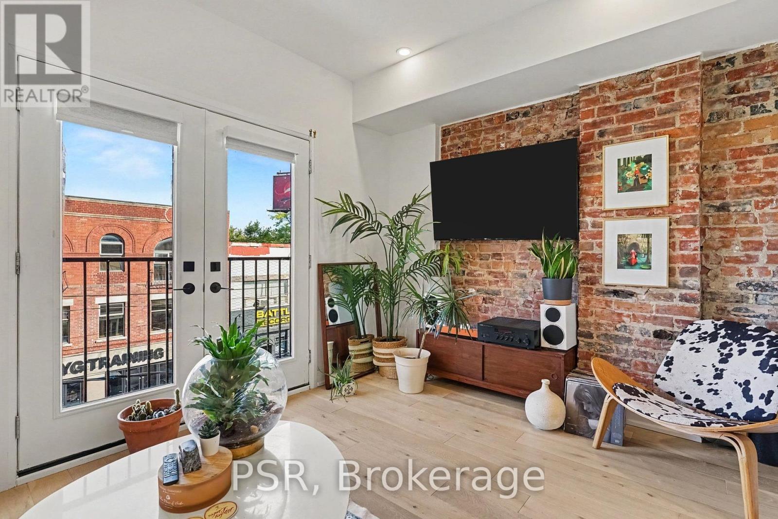 3 - 1171 Dundas Street, Toronto, Ontario  M6J 1X3 - Photo 6 - C14032000