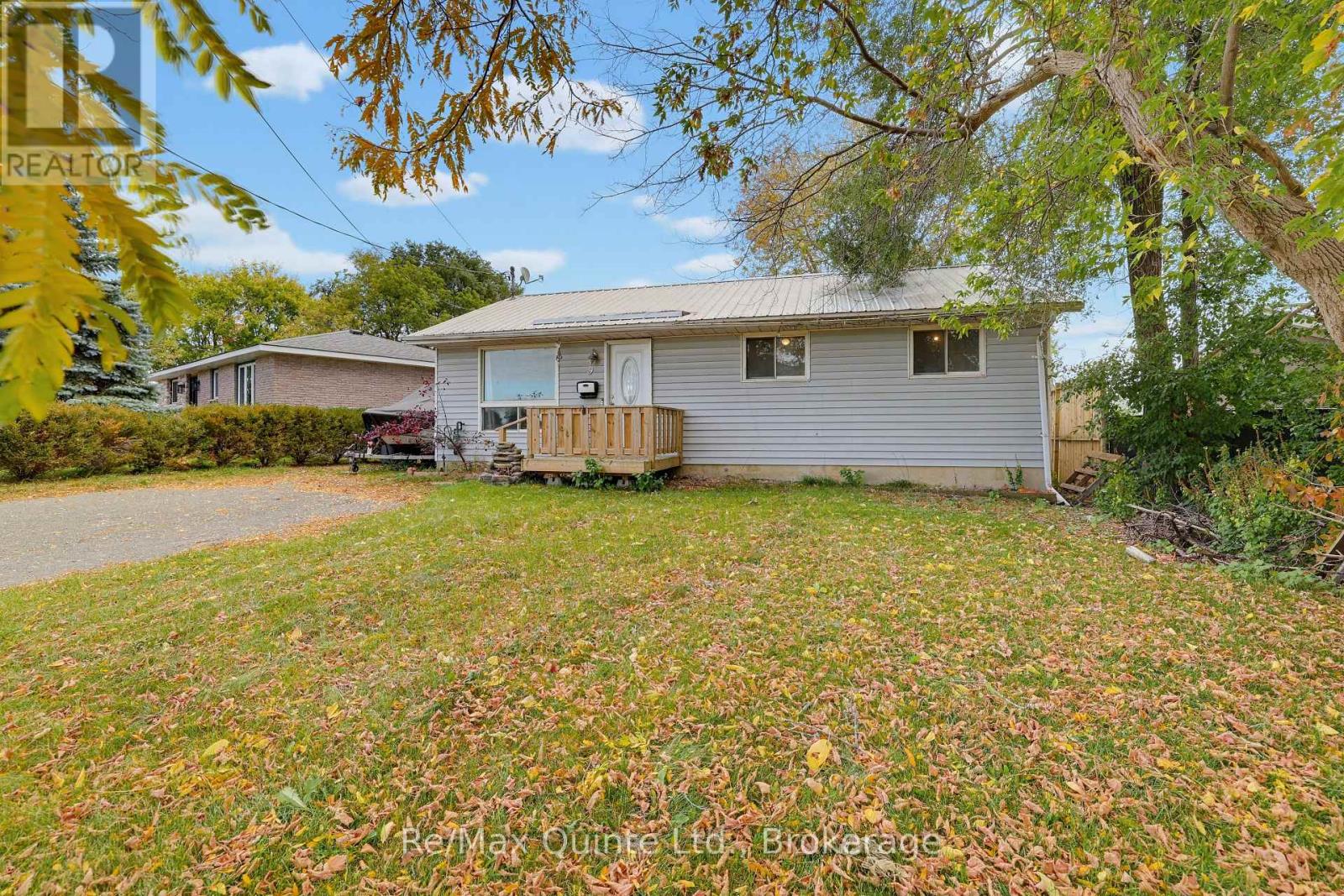 9 Mcfarland Drive, Belleville, Ontario  K8N 2X5 - Photo 3 - X14032092