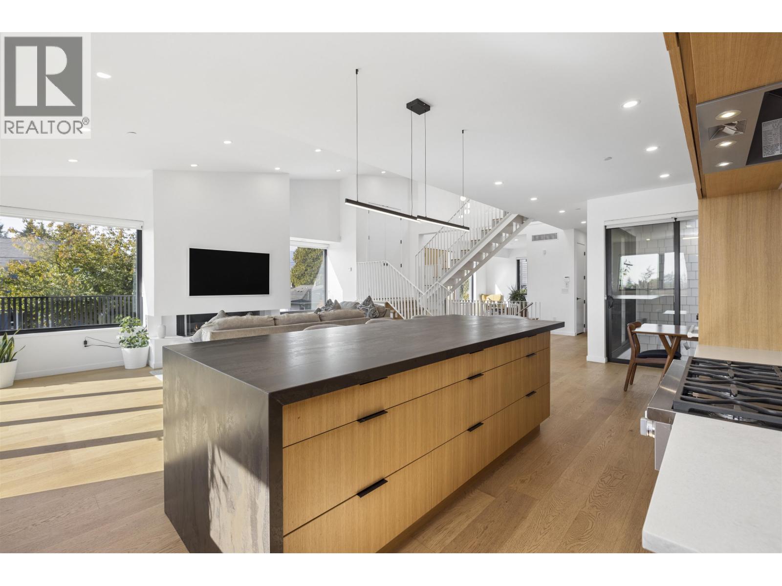 366 W 25th Street, North Vancouver, British Columbia  V7N 2G1 - Photo 13 - R3175049