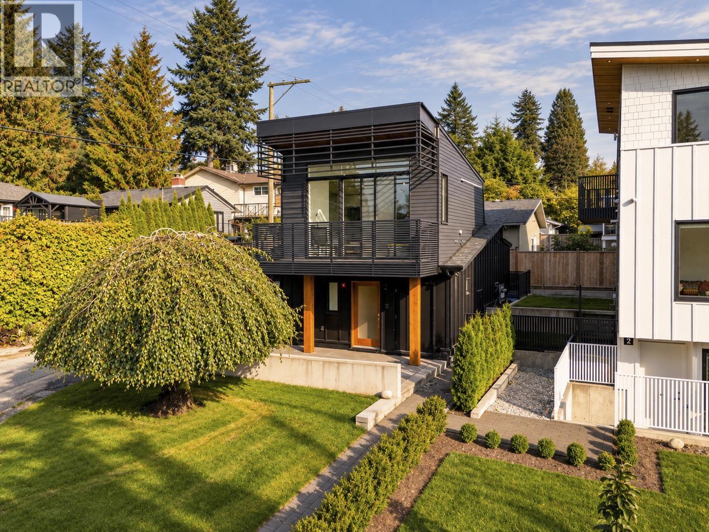366 W 25th Street, North Vancouver, British Columbia  V7N 2G1 - Photo 4 - R3175049