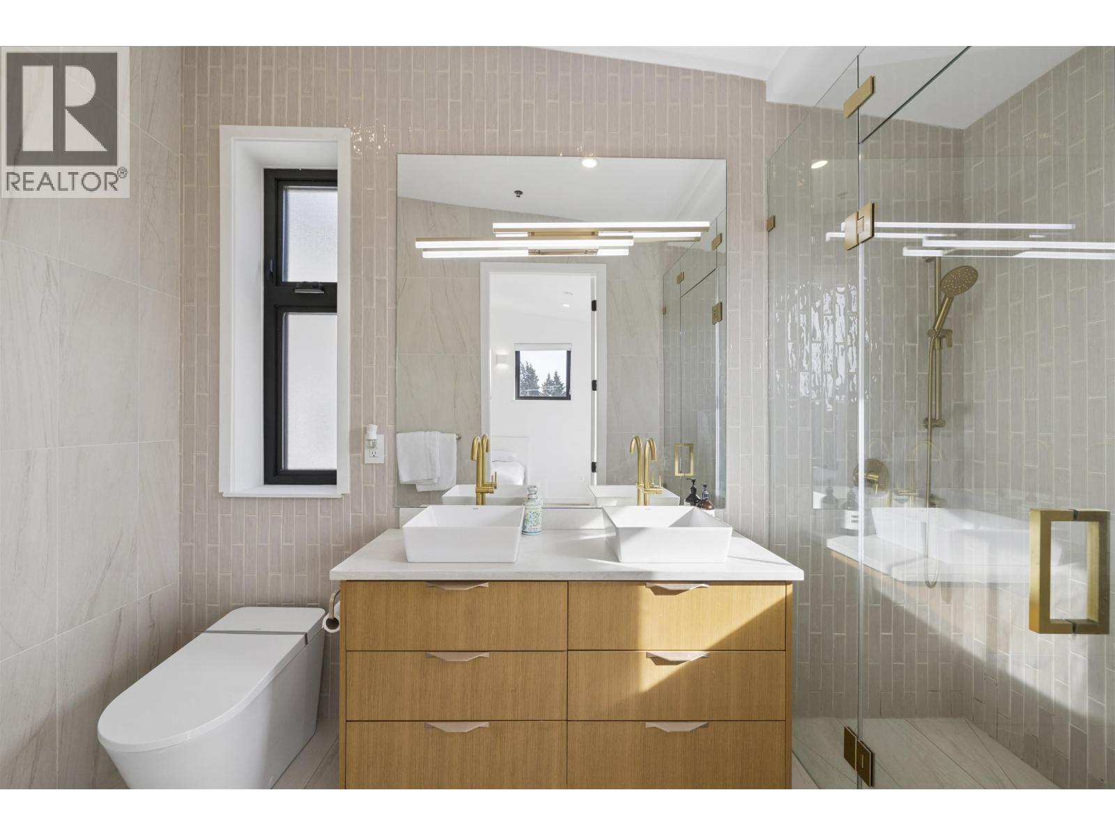 366 W 25th Street, North Vancouver, British Columbia  V7N 2G1 - Photo 24 - R3175049
