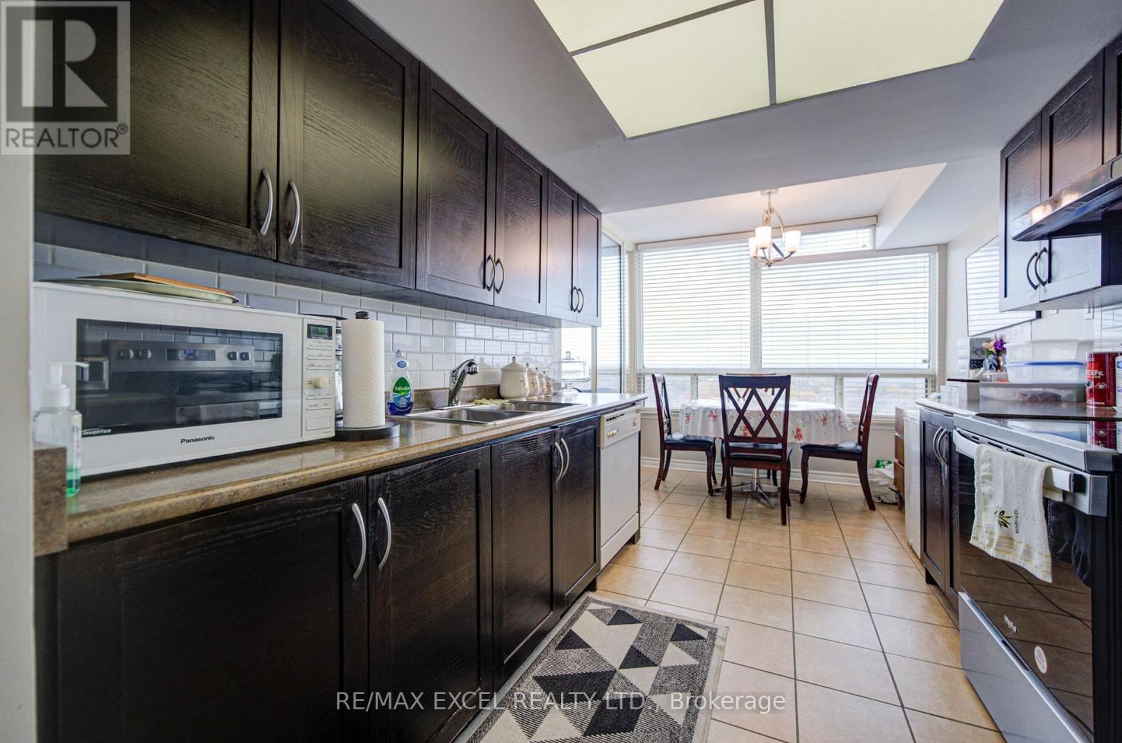 1403 - 300 Alton Towers Circle, Toronto, Ontario  M1V 4X9 - Photo 15 - E14032088