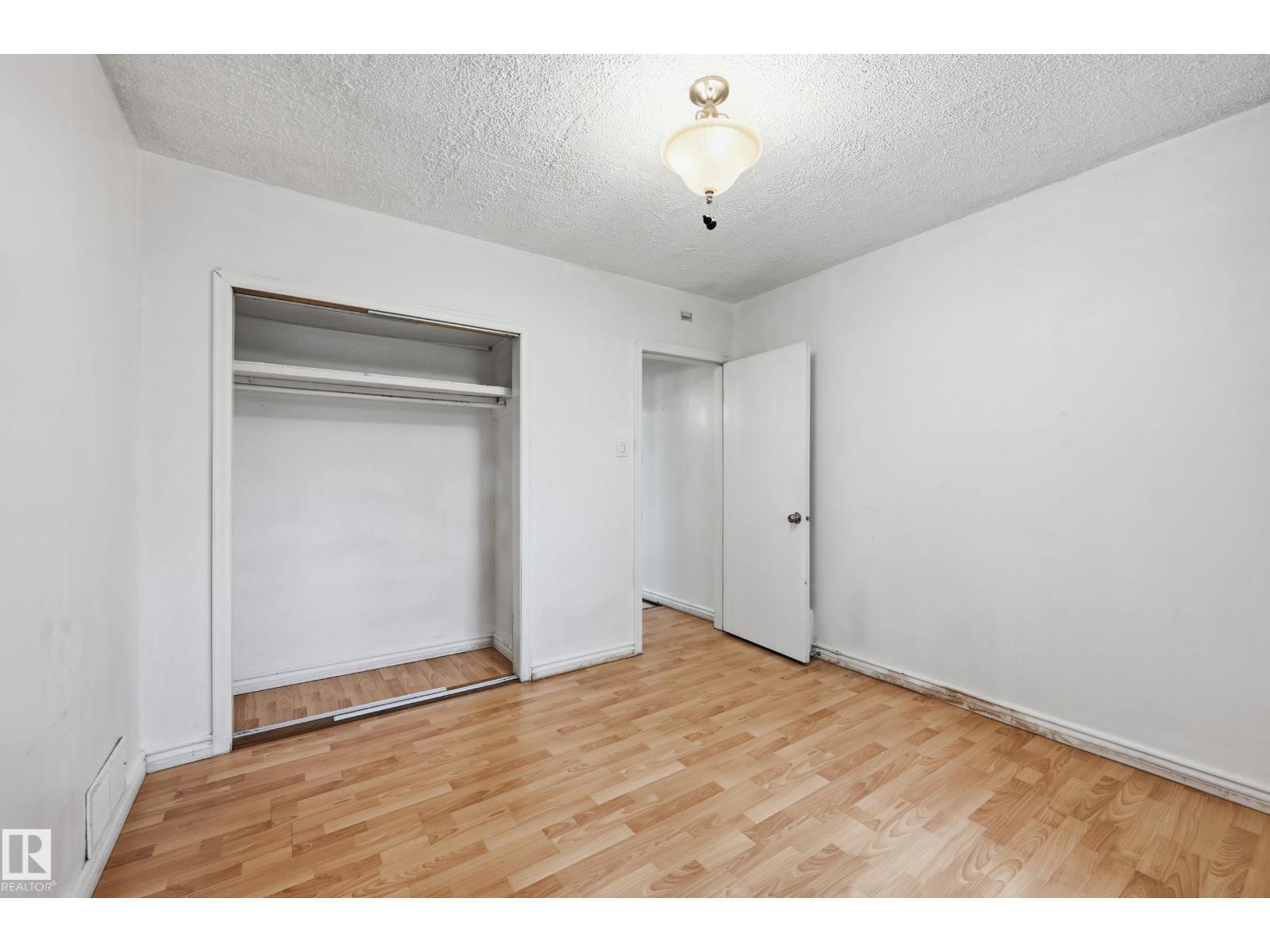 12009 49 ST NW