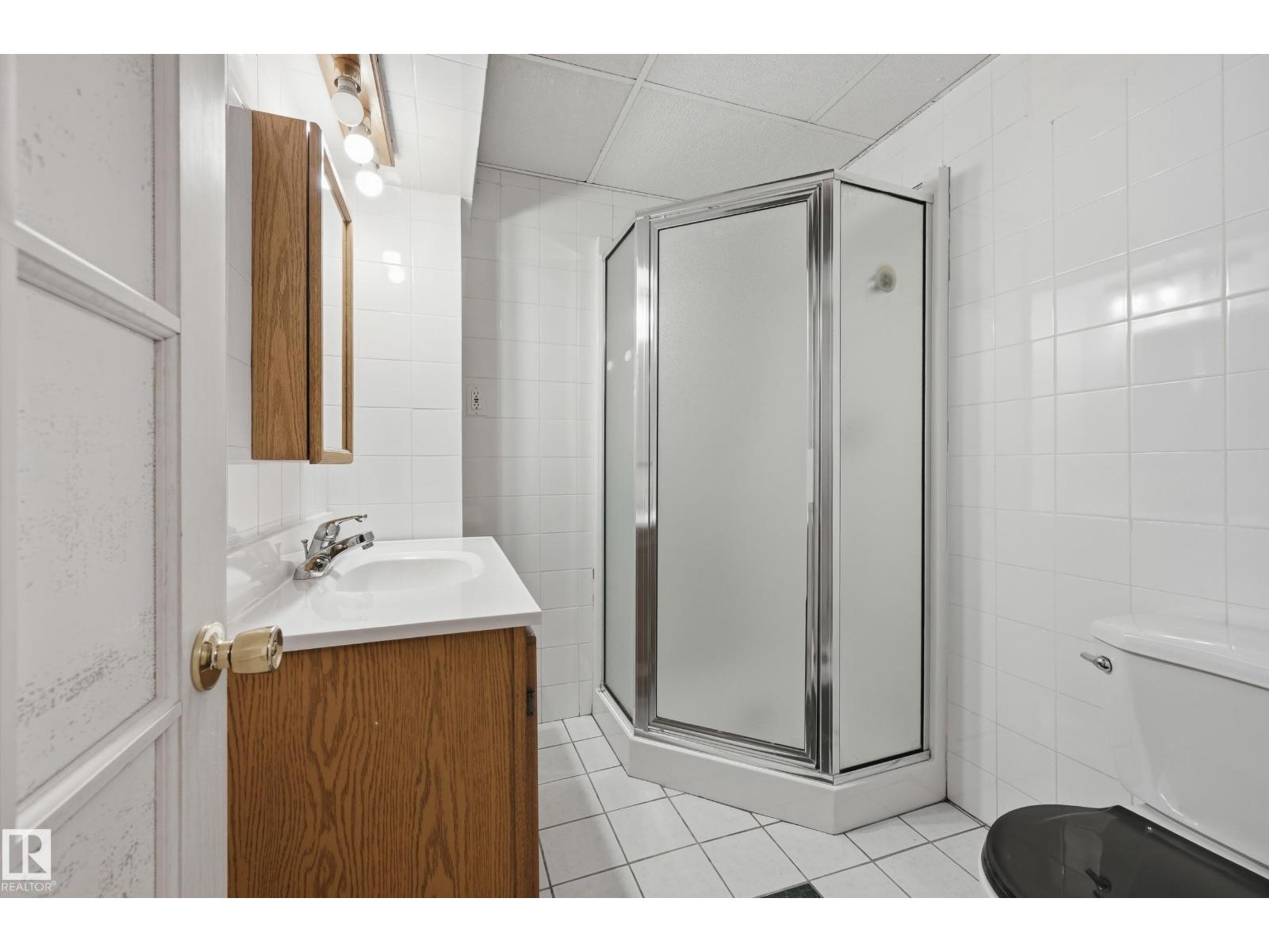 12009 49 ST NW