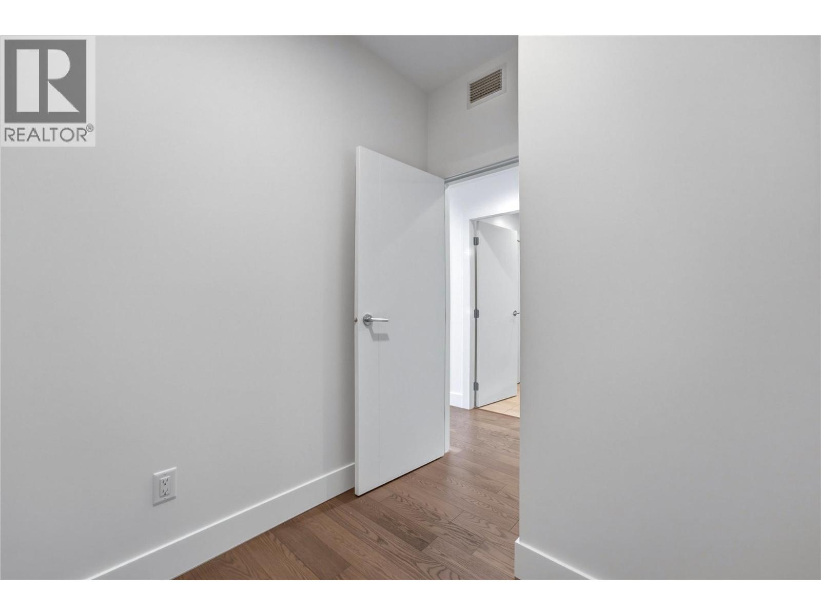 1181 Sunset Drive Unit# 701