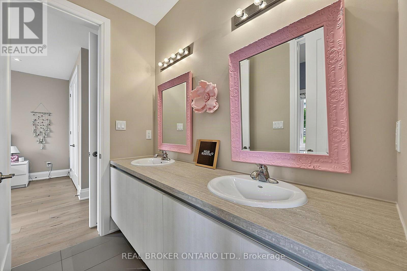 64 Manor Glen Crescent, East Gwillimbury (Mt Albert), Ontario  L0G 1M0 - Photo 34 - N14032006