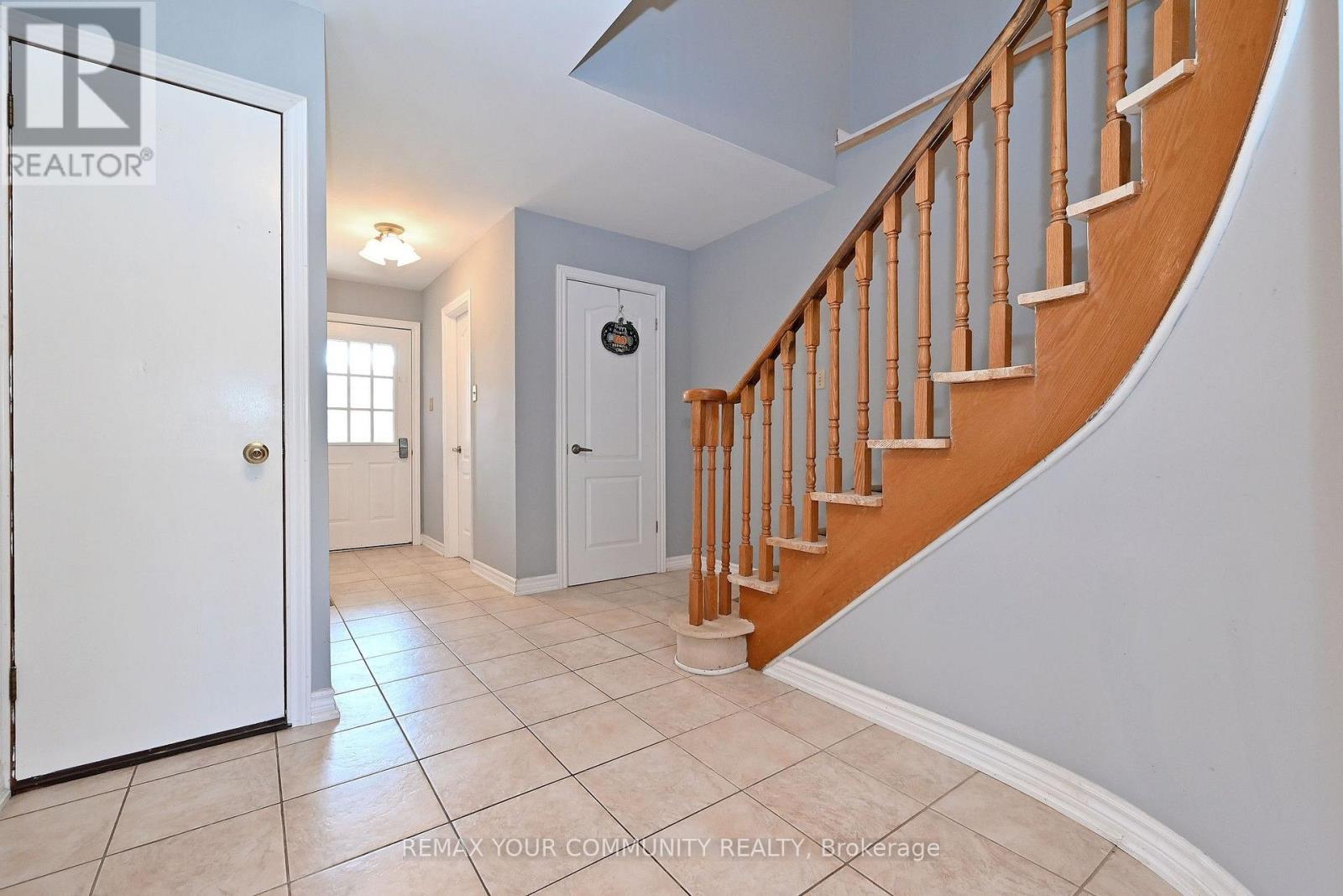 85 Fred Cook Drive, Bradford West Gwillimbury (Bradford), Ontario  L3Z 1V1 - Photo 3 - N14032048