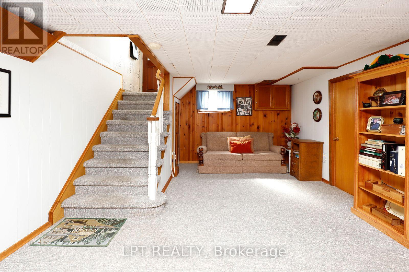 37 Mcgilvray Crescent W, Halton Hills, Ontario  L7G 1L7 - Photo 26 - W13867248