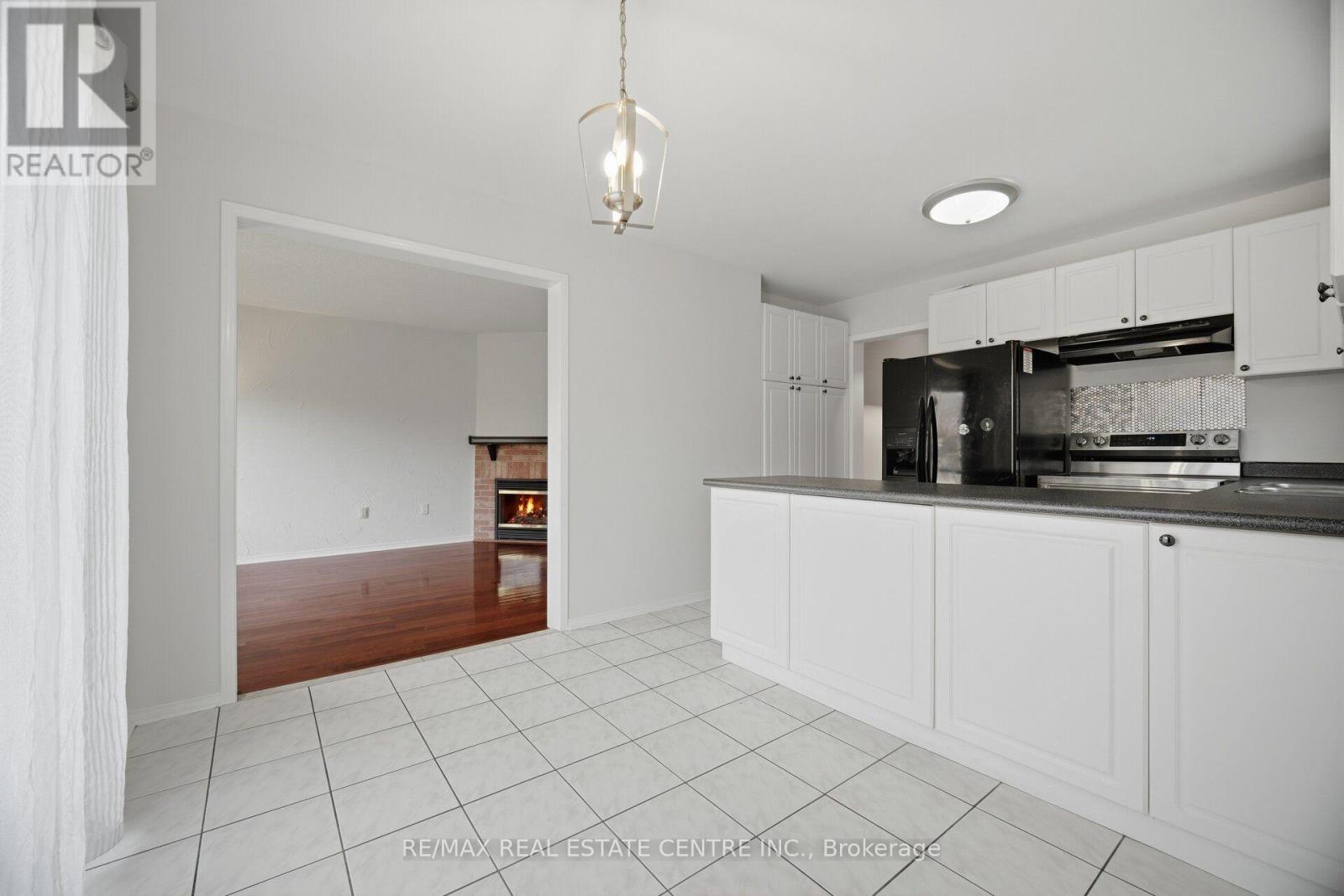 3727 Althorpe Circle, Mississauga, Ontario  L5N 7G5 - Photo 22 - W14032012