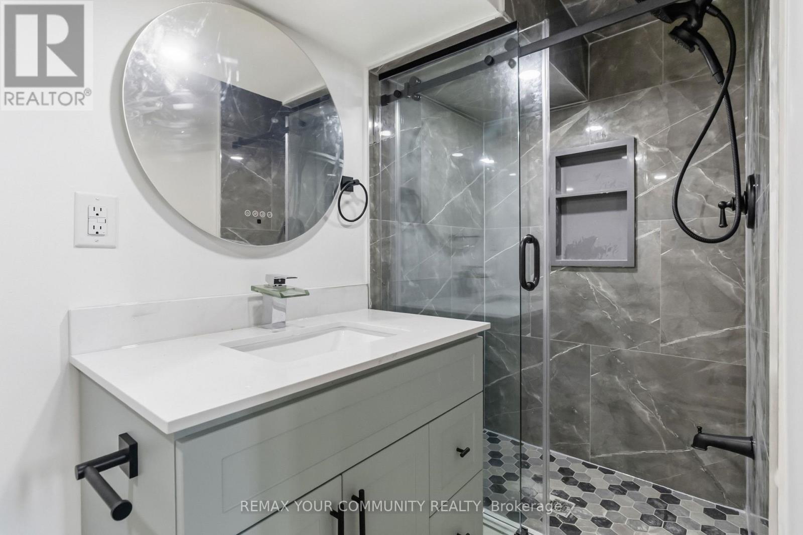 2063 Waters Edge Drive, Oakville, Ontario  L6L 1A3 - Photo 30 - W14032030