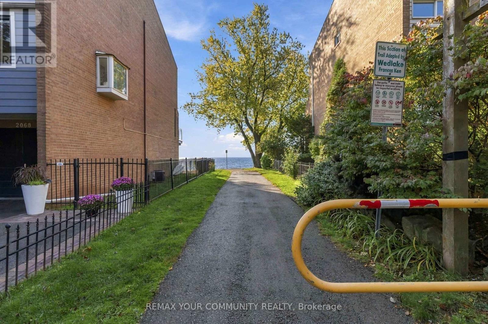 2063 Waters Edge Drive, Oakville, Ontario  L6L 1A3 - Photo 35 - W14032030